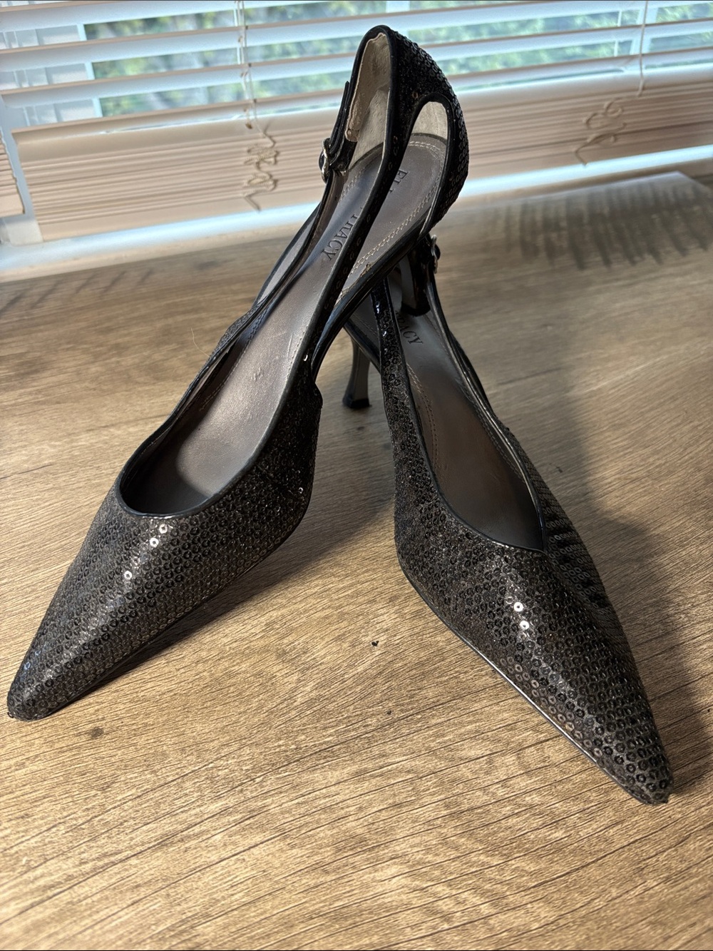 ELLEN TRACy Sequin Pointed Toe Slingback Heels - Black. WM’s sz 8.5M